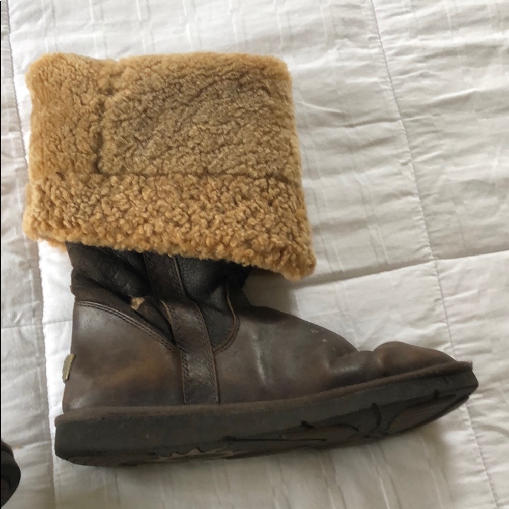 LEATHER UGGS - Picture 5 of 8